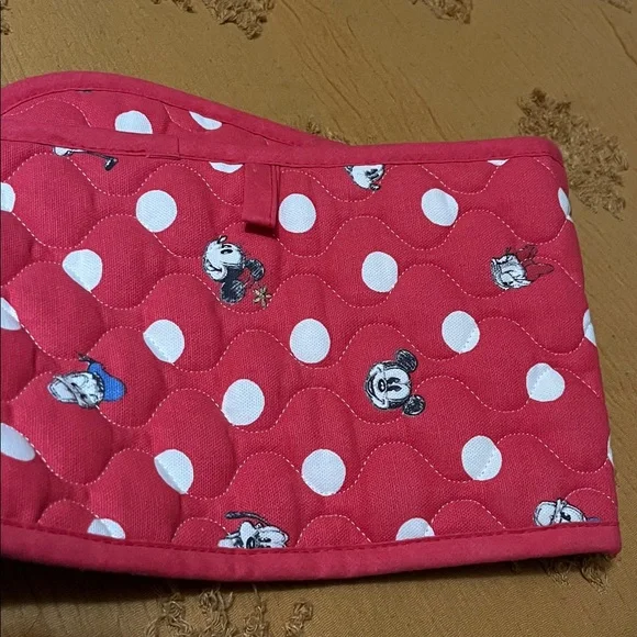 Cath Kidston x Disney collab double oven mitt - Picture 4 of 5